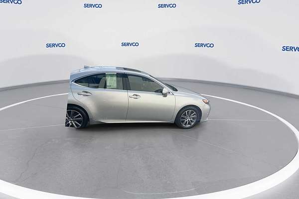 2016 Lexus ES Hybrid