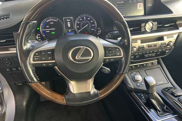 2016 Lexus ES Hybrid