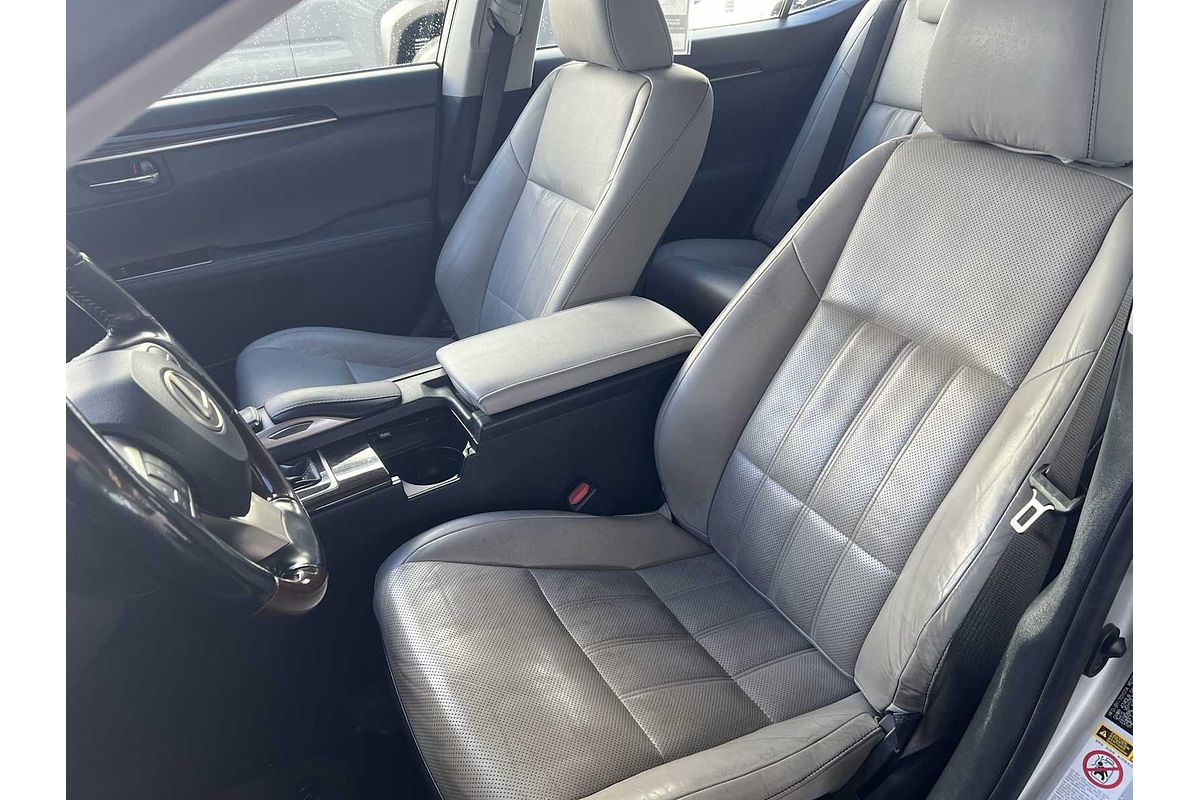 2016 Lexus ES Hybrid