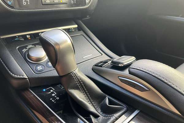 2016 Lexus ES Hybrid