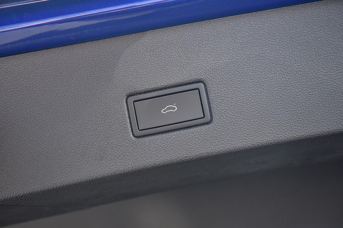 2023 Volkswagen T-Roc R D11