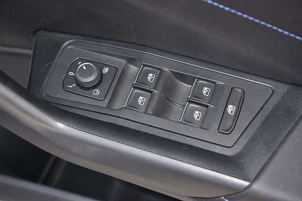 2023 Volkswagen T-Roc R D11