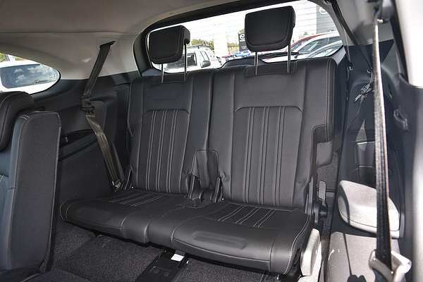 2023 Isuzu MU-X LS-T