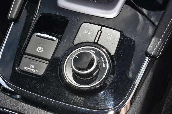 2023 Isuzu MU-X LS-T