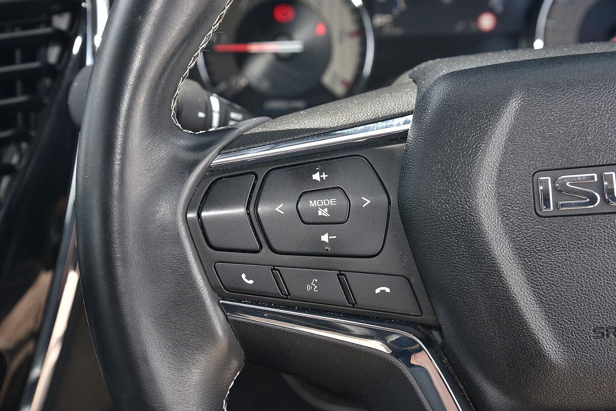 2023 Isuzu MU-X LS-T