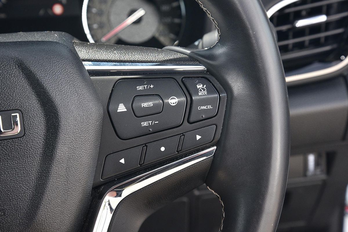 2023 Isuzu MU-X LS-T