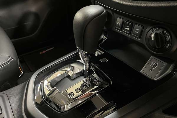 2025 Nissan Navara PRO-4X Warrior D23 4X4