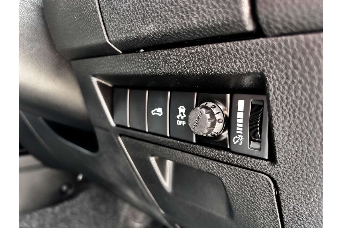 2023 Isuzu D-MAX X-TERRAIN 4X4