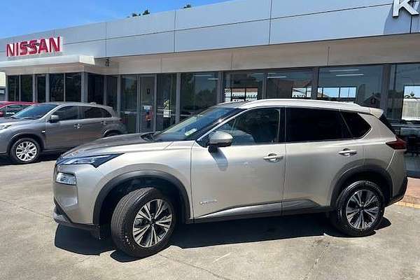 2025 Nissan X-TRAIL ST-L e-POWER T33