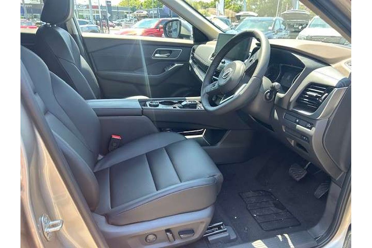 2025 Nissan X-TRAIL ST-L e-POWER T33