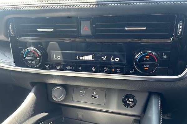 2025 Nissan X-TRAIL ST-L e-POWER T33