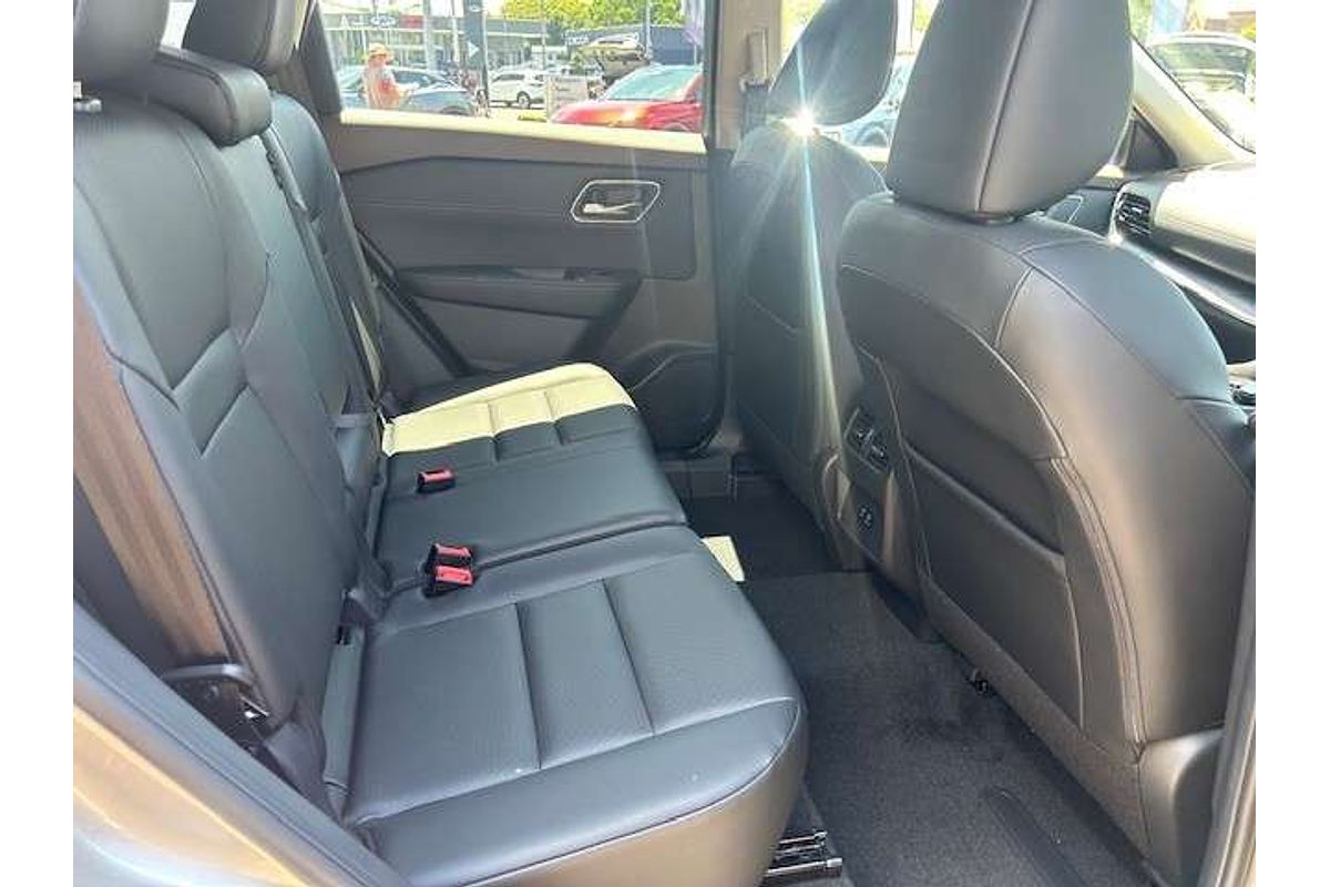 2025 Nissan X-TRAIL ST-L e-POWER T33