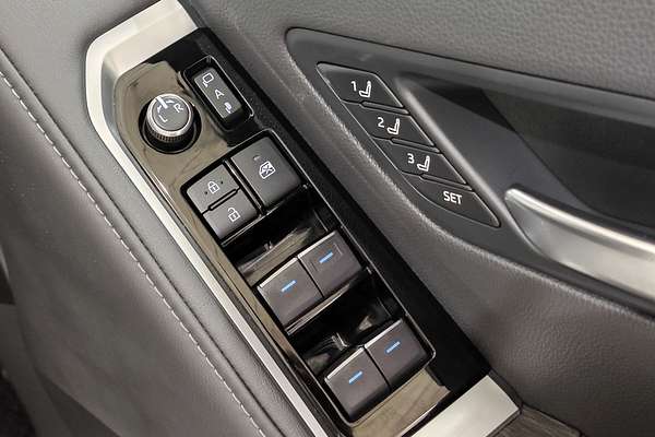 2022 Toyota Landcruiser Sahara ZX FJA300R