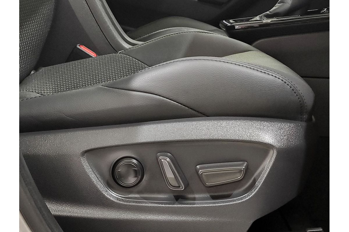 2025 Toyota Corolla Cross Atmos MXGH15R