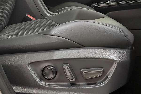 2025 Toyota Corolla Cross Atmos MXGH15R