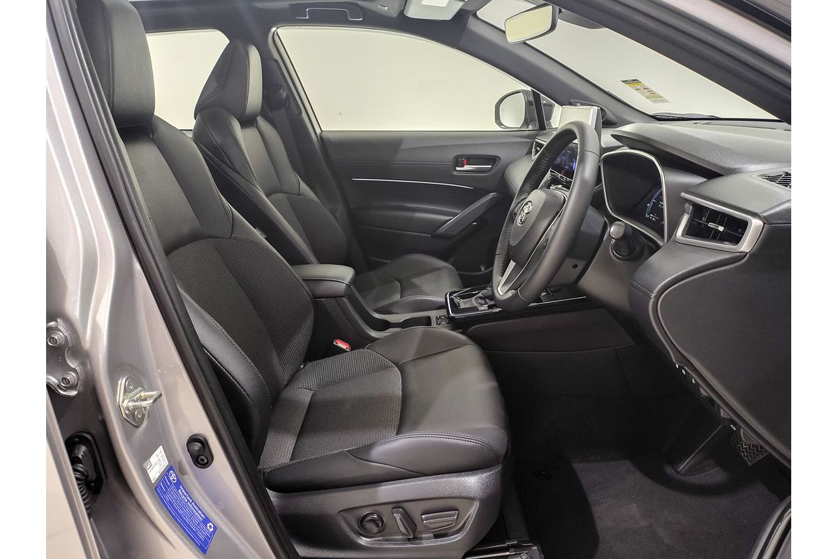 2025 Toyota Corolla Cross Atmos MXGH15R