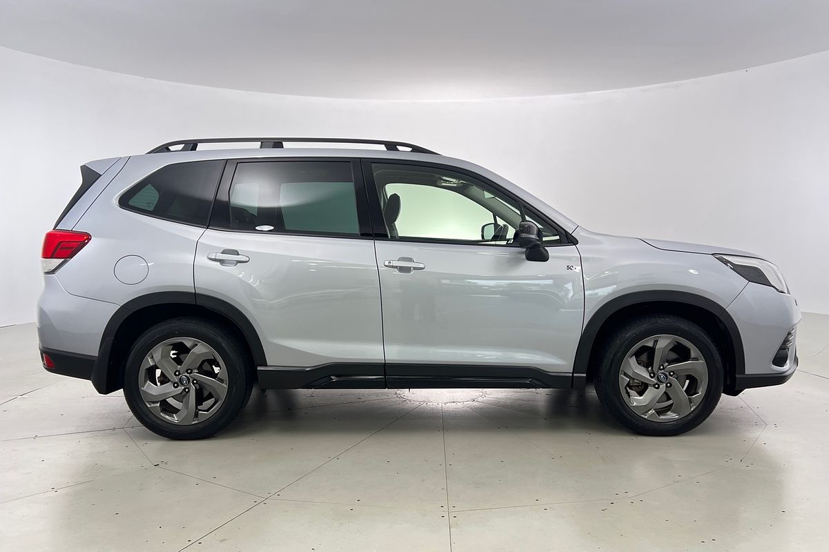 2023 Subaru Forester 2.5i-S 50 Years Edition S5