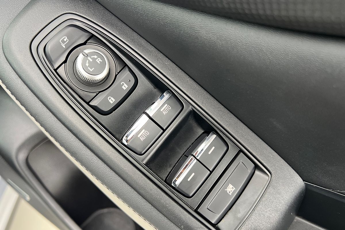 2023 Subaru Forester 2.5i-S 50 Years Edition S5