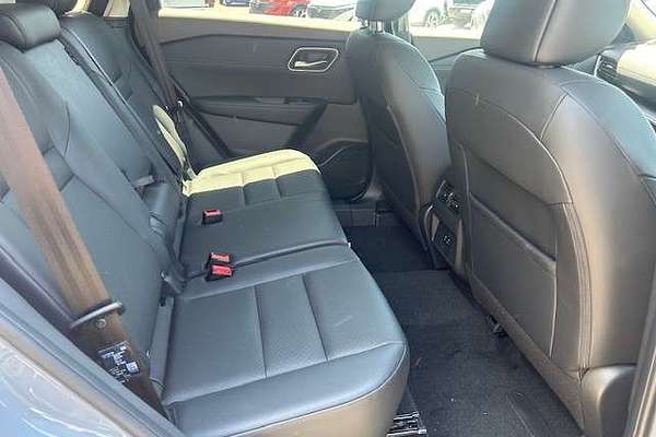 2025 Nissan X-TRAIL ST-L e-POWER T33