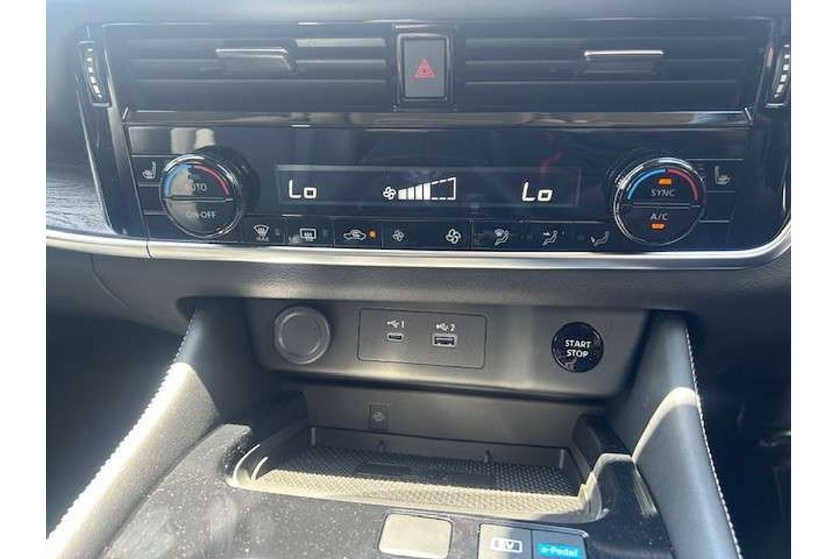 2025 Nissan X-TRAIL ST-L e-POWER T33