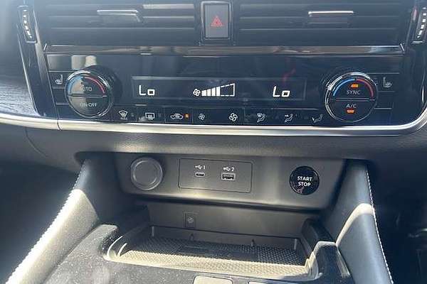 2025 Nissan X-TRAIL ST-L e-POWER T33