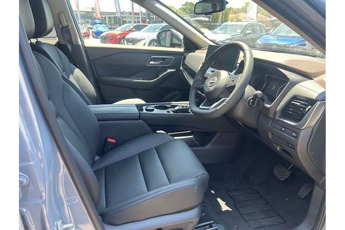 2025 Nissan X-TRAIL ST-L e-POWER T33