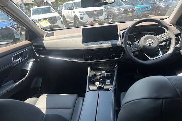 2025 Nissan X-TRAIL ST-L e-POWER T33