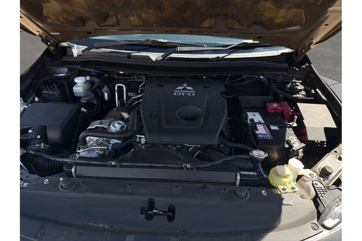 2017 Mitsubishi PAJERO SPORT EXCEED (4x4) 7 SEAT MY17