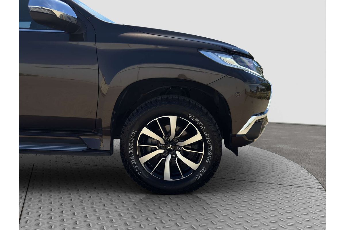 2017 Mitsubishi PAJERO SPORT EXCEED (4x4) 7 SEAT MY17