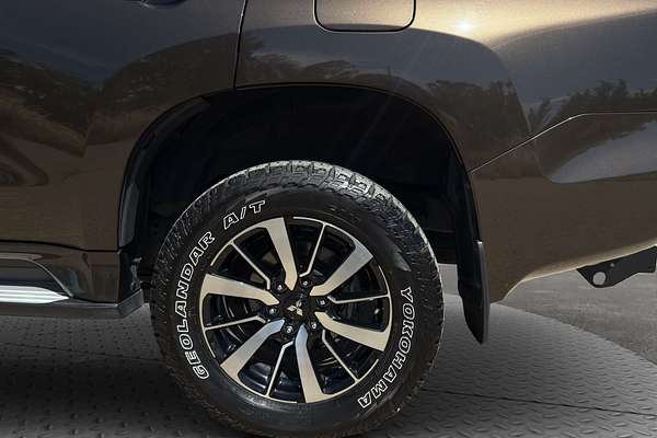 2017 Mitsubishi PAJERO SPORT EXCEED (4x4) 7 SEAT MY17