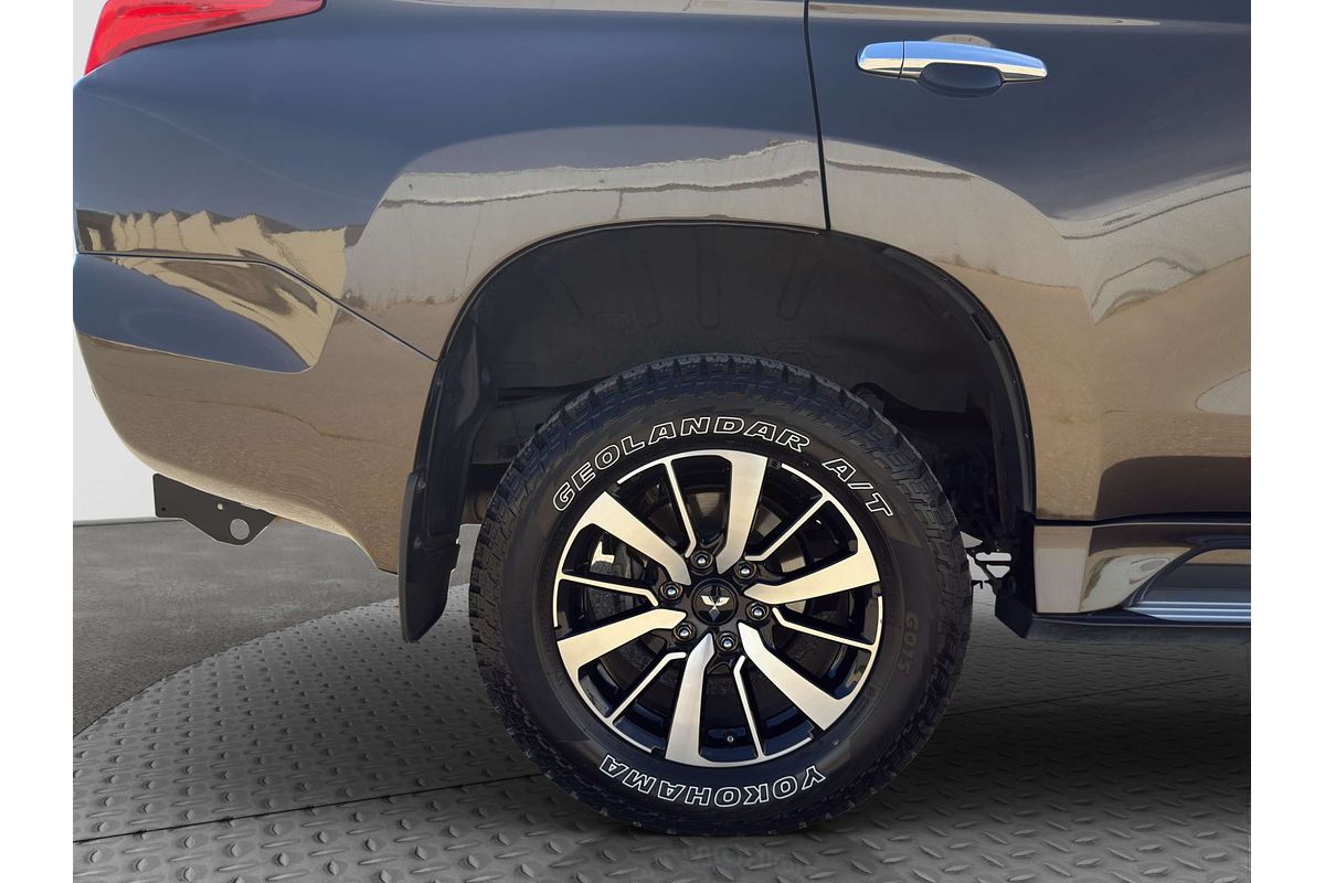 2017 Mitsubishi PAJERO SPORT EXCEED (4x4) 7 SEAT MY17