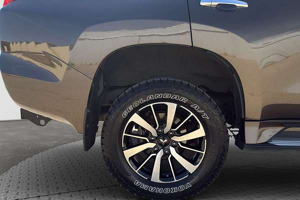 2017 Mitsubishi PAJERO SPORT EXCEED (4x4) 7 SEAT MY17