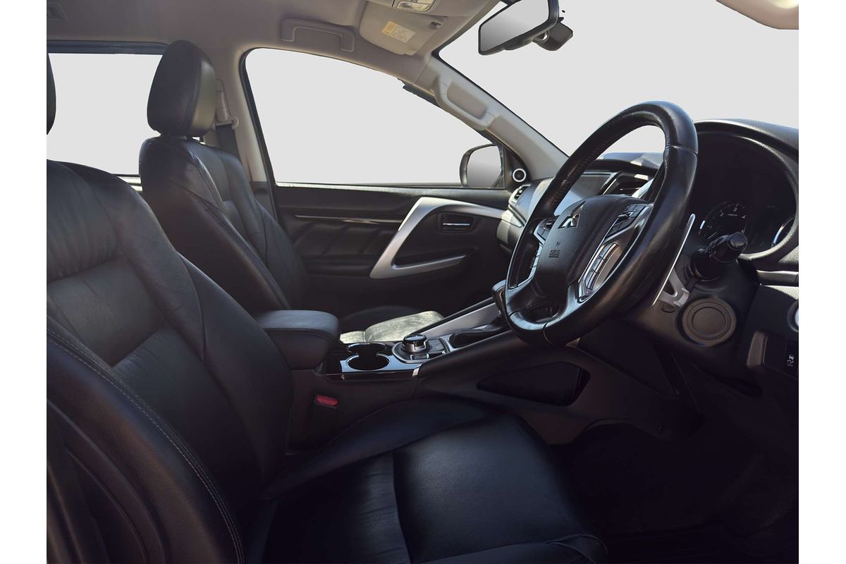 2017 Mitsubishi PAJERO SPORT EXCEED (4x4) 7 SEAT MY17