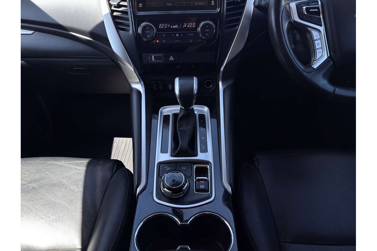 2017 Mitsubishi PAJERO SPORT EXCEED (4x4) 7 SEAT MY17