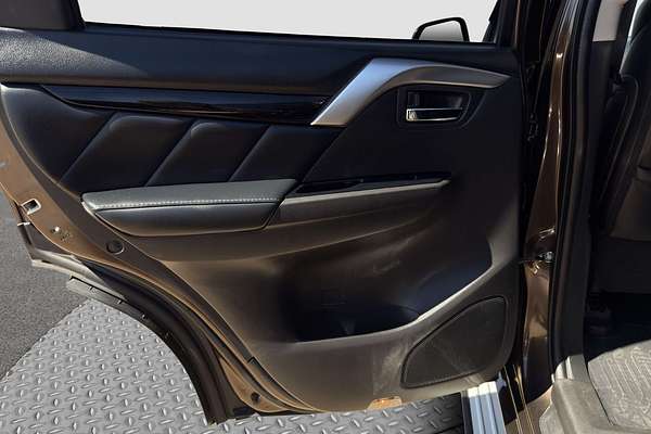 2017 Mitsubishi PAJERO SPORT EXCEED (4x4) 7 SEAT MY17