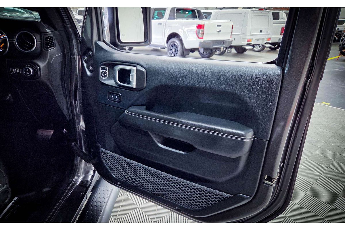 2019 Jeep Wrangler Unlimited Overland JL