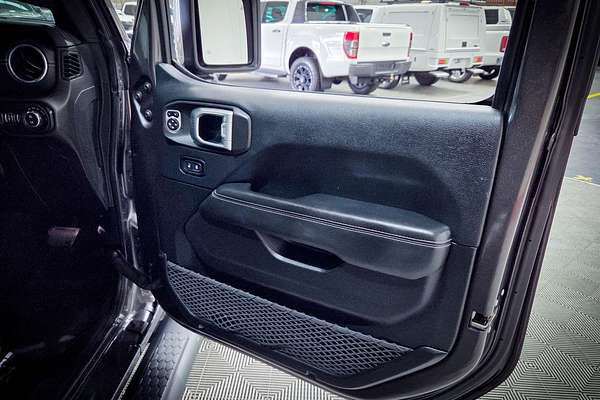 2019 Jeep Wrangler Unlimited Overland JL