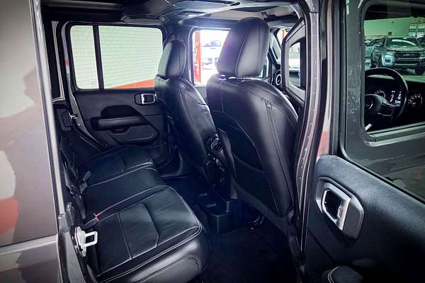 2019 Jeep Wrangler Unlimited Overland JL