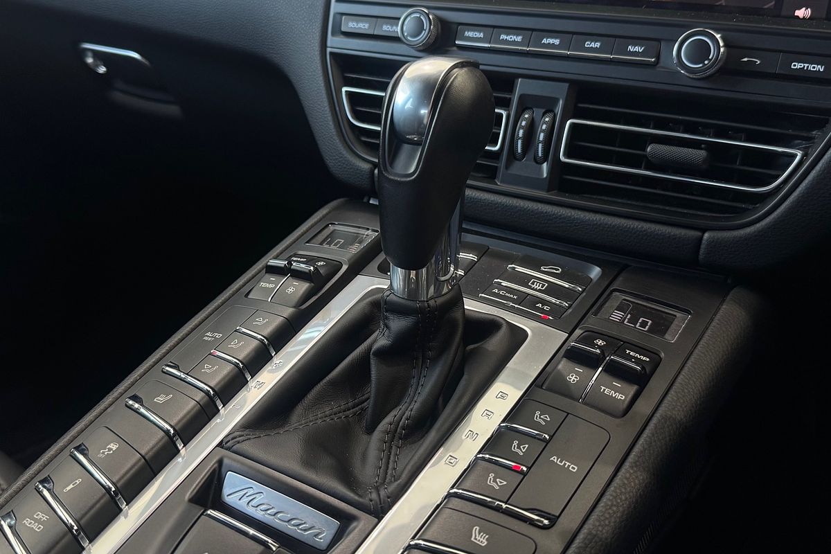 2018 Porsche Macan S 95B