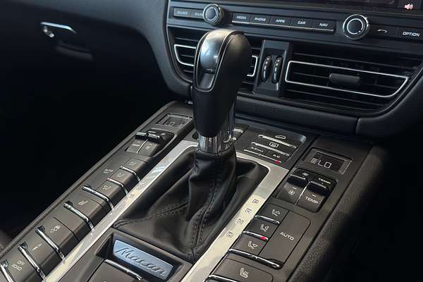 2018 Porsche Macan S 95B