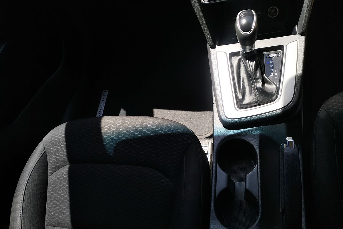 2019 Hyundai Elantra Active AD.2