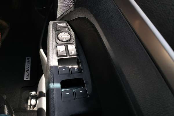 2019 Hyundai Elantra Active AD.2