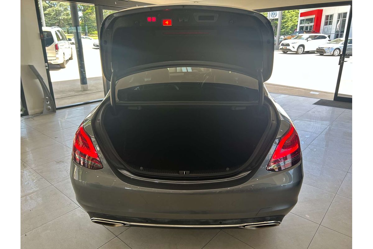 2018 Mercedes-Benz C-Class C300 W205