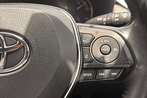 2021 Toyota RAV4 Edge AXAA54R