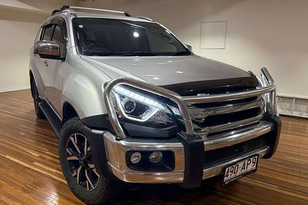 2020 Isuzu MU-X LS-T