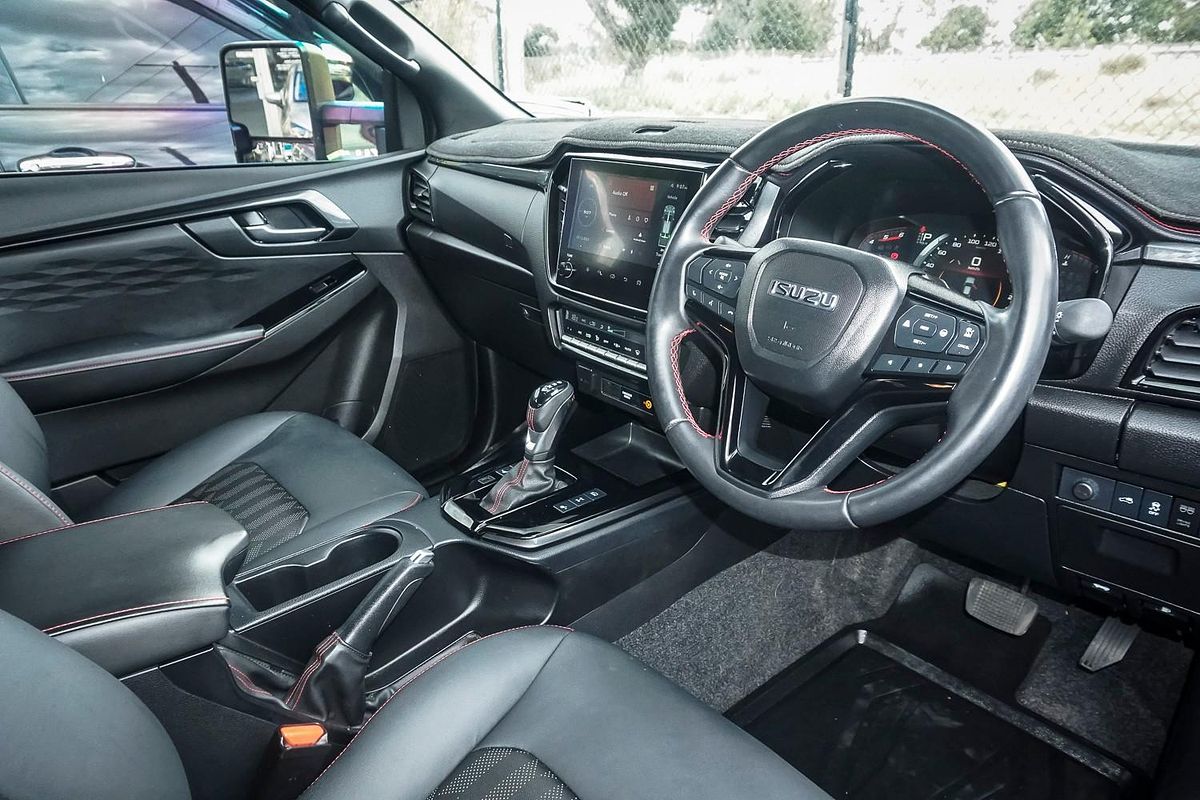 2024 Isuzu D-MAX X-TERRAIN 4X4