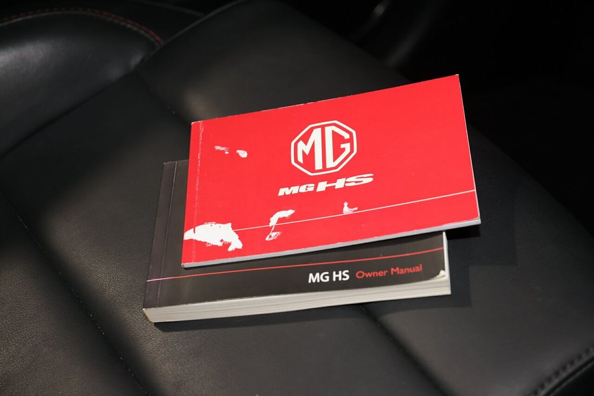 2024 MG HS Vibe SAS23