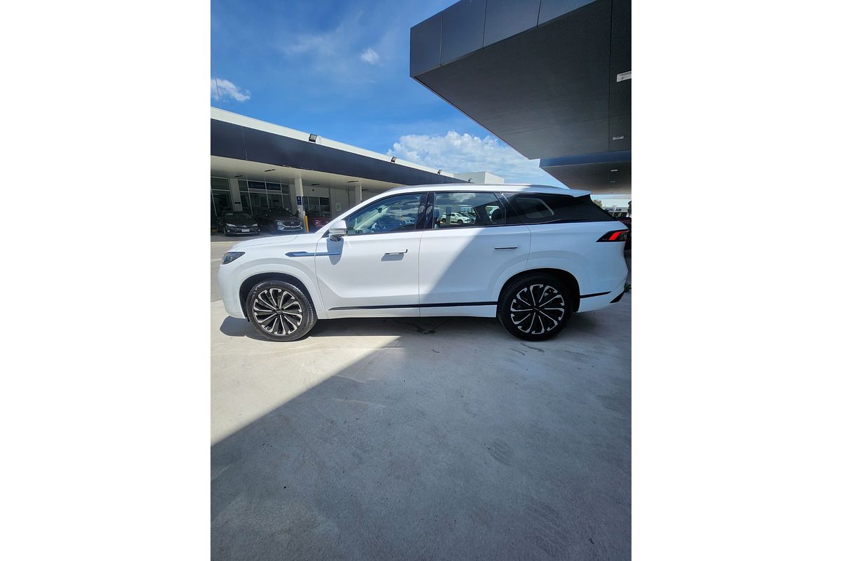 2025 Jaecoo J8 Track