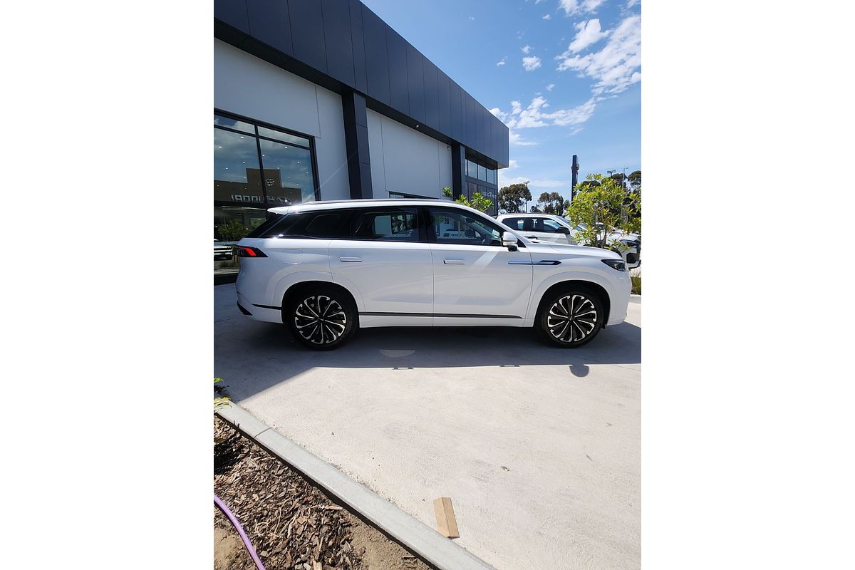 2025 Jaecoo J8 Track