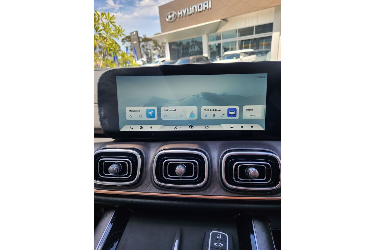 2025 Jaecoo J8 Track